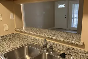 712 Memorial Mews St, Houston, TX 77079 - Photo 10