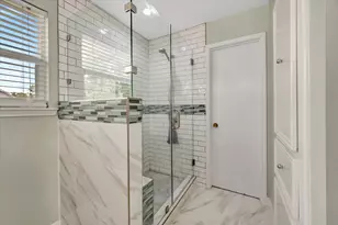 16419 Brookvilla Dr, Houston, TX 77059 - Photo 22