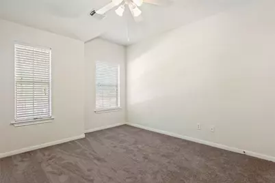 27 Harmony Hollow Court, The Woodlands, TX 77385 - Photo 8