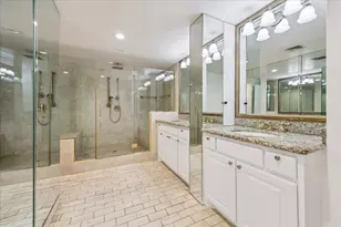 21 Briar Hollow Ln, Houston, TX 77027 - Photo 14