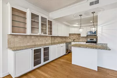 21 Briar Hollow Lane #501, Houston, TX 77027 - Photo 8