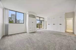 21 Briar Hollow Ln, Houston, TX 77027 - Photo 12