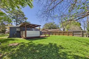 1210 Connie St, Alvin, TX 77511 - Photo 34