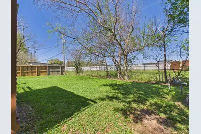1210 Connie Street, Alvin, TX 77511 - Photo 34