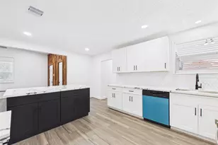 1210 Connie St, Alvin, TX 77511 - Photo 16