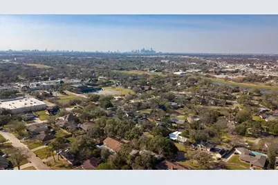 7916 Glenview Drive, Houston, TX 77061 - Photo 38