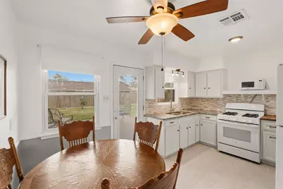 9522 Hammerly Boulevard, Houston, TX 77080 - Photo 14