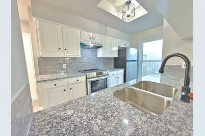 1618 Live Oak Hollow Street, Pearland, TX 77581 - Photo 14