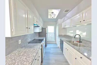 1618 Live Oak Hollow Street, Pearland, TX 77581 - Photo 10