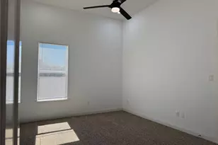 306 Stiles St, Houston, TX 77011 - Photo 8