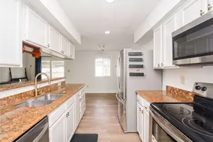 8511 Ariel St, Houston, TX 77074 - Photo 10