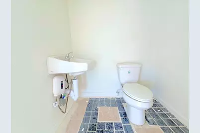 7704 Irvington Boulevard, Houston, TX 77022 - Photo 4