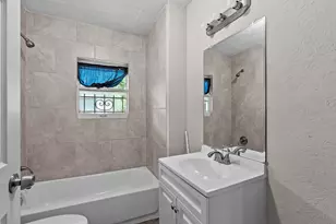 5103 New Orleans St, Houston, TX 77020 - Photo 12