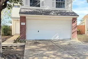 6810 Strathmore Pl Ct, Katy, TX 77449 - Photo 2