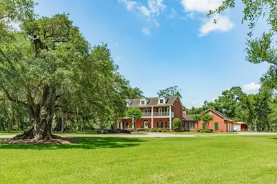 1635 Bayou Drive, Lake Jackson, TX 77566 - Photo 6