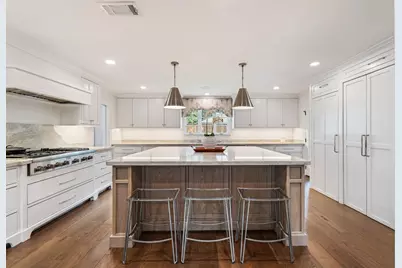 13926 Woodthorpe Lane, Houston, TX 77079 - Photo 16