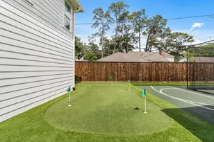 13926 Woodthorpe Ln, Houston, TX 77079 - Photo 44