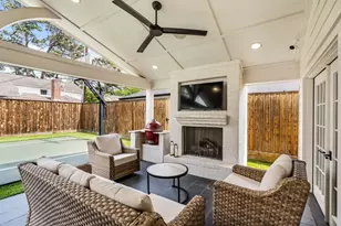 13926 Woodthorpe Ln, Houston, TX 77079 - Photo 38