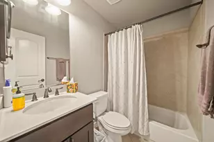 4815 Fairford Dr, Sugar Land, TX 77479 - Photo 40