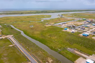 1272 N Tinkle Lane, Crystal Beach, TX 77650 - Photo 14