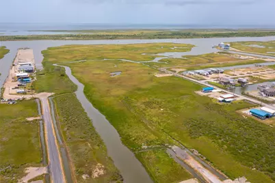 1272 N Tinkle Lane, Crystal Beach, TX 77650 - Photo 16