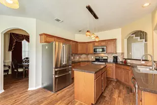 808 S Belle Dr, Angleton, TX 77515 - Photo 18
