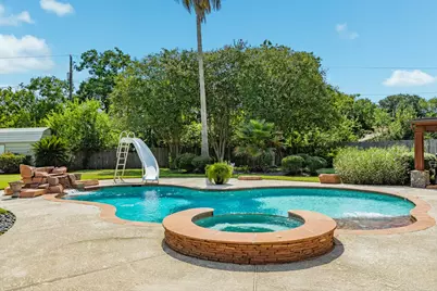 808 S Belle Drive, Angleton, TX 77515 - Photo 8