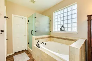 808 S Belle Dr, Angleton, TX 77515 - Photo 28