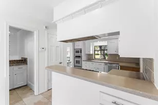 1703 Woodland Springs St, Houston, TX 77077 - Photo 14