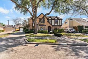1703 Woodland Springs St, Houston, TX 77077 - Photo 48