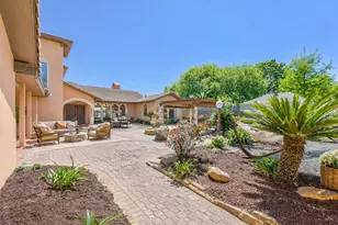 111 Bayridge Rd, La Porte, TX 77571 - Photo 2