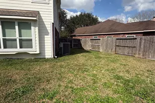 1242 Cambrian Park Ct, Sugar Land, TX 77479 - Photo 10