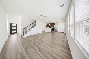 18560 Meadow Point Ln, Conroe, TX 77316 - Photo 4