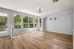 39 S Crisp Morning Cir, The Woodlands, TX 77382 - Photo 12