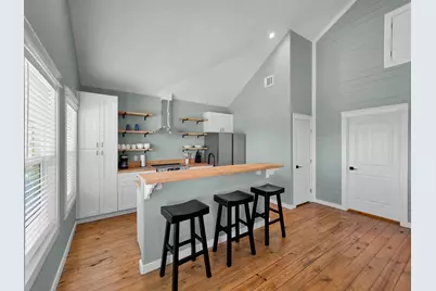 1032 Sunset Circle W, Crystal Beach, TX 77650 - Photo 22