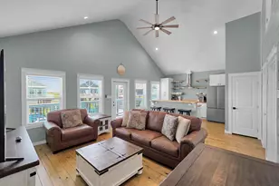 1032 Sunset Circle W, Crystal Beach, TX 77650 - Photo 16