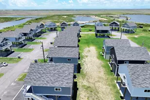 1032 Sunset Circle W, Crystal Beach, TX 77650 - Photo 46