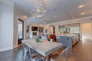 2111 Saxon Dr, Houston, TX 77018 - Photo 22