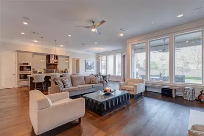 2111 Saxon Drive, Houston, TX 77018 - Photo 4