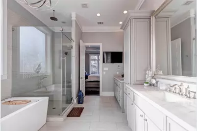 2111 Saxon Drive, Houston, TX 77018 - Photo 42