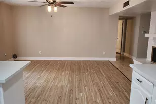 7314 El Cresta Dr, Houston, TX 77083 - Photo 10