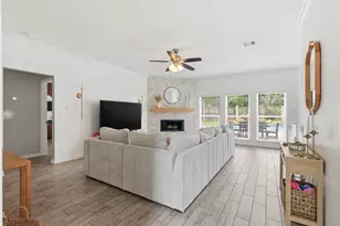 2402 Daytona Ct, Friendswood, TX 77546 - Photo 10