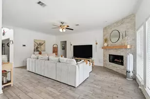 2402 Daytona Ct, Friendswood, TX 77546 - Photo 12