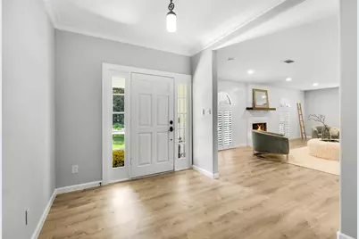 10726 Riverview Drive, Houston, TX 77042 - Photo 6