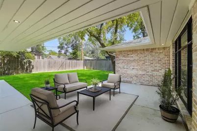 10726 Riverview Drive, Houston, TX 77042 - Photo 26