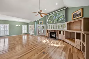 12498 Lake Vista Dr, Willis, TX 77318 - Photo 10