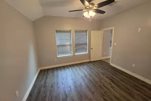 3153 Christie St, Houston, TX 77026 - Photo 6