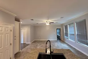3153 Christie St, Houston, TX 77026 - Photo 4