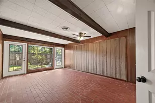 6710 Burning Tree Dr, Houston, TX 77036 - Photo 34