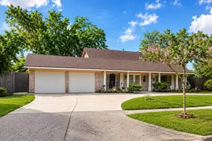 6710 Burning Tree Dr, Houston, TX 77036 - Photo 1